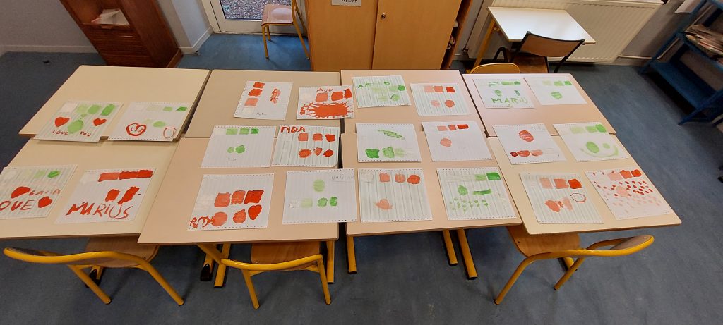 Table avec tous les nuanciers des élèves